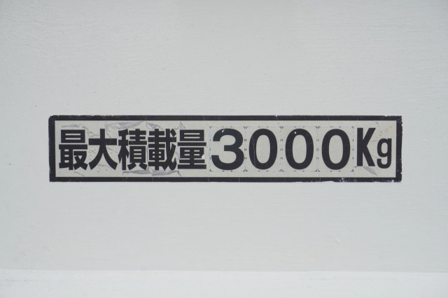 三菱ふそう キャンター 小型 平ボディ 2PG-FDA50(113657) 15枚目