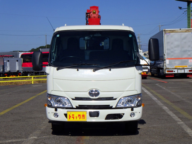 トヨタ ダイナ 小型 平ボディ（クレーン付） 2RG-XZU650(113408) 3枚目