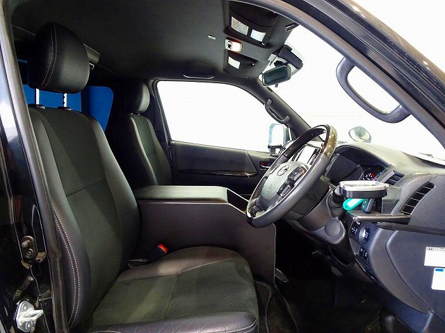 トヨタ ハイエース 小型 バン QDF-GDH206V(103044) 6枚目