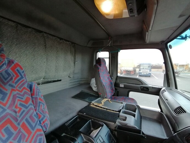 いすゞ ギガ 大型 平ボディ PJ-CYL51V6(4842) 79枚目