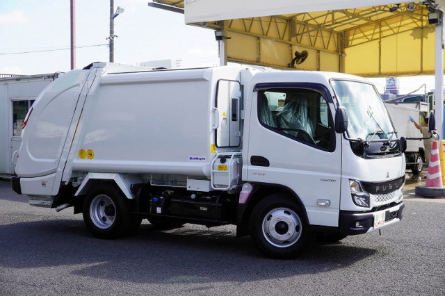 三菱ふそう キャンター 小型 塵芥車（プレス式） 2RG-FEAV0(113775) 6枚目