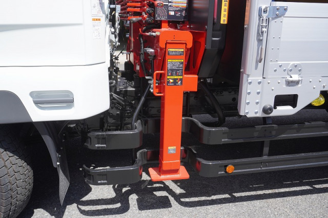 三菱ふそう ファイター 増トン 平ボディ（クレーン付） 2KG-FK62FZ(107812) 24枚目