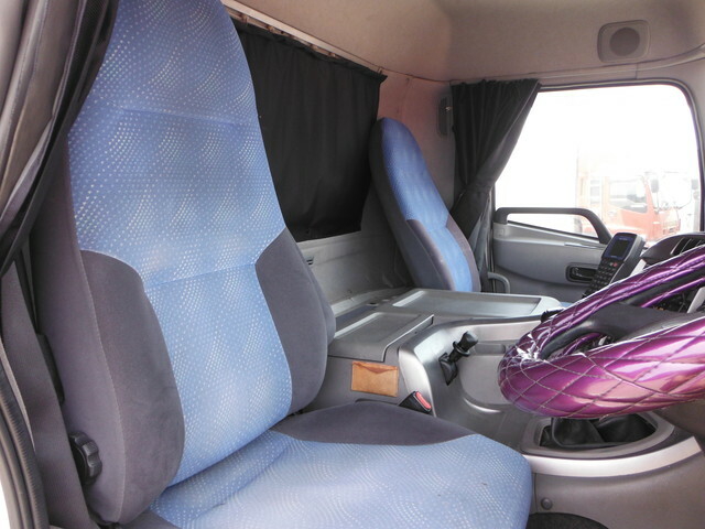 Nissan UD quon Large Box body ADG-CV2XA(10316) 10枚目