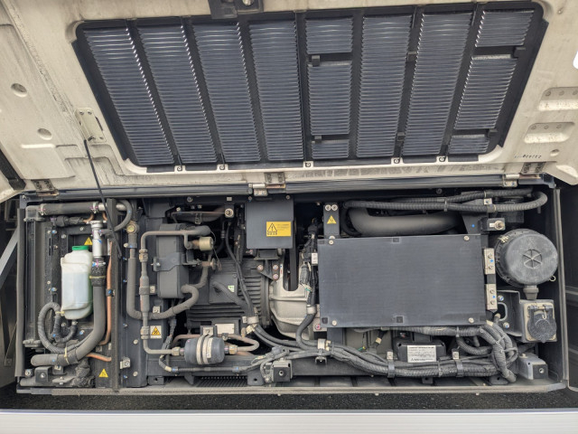 日野 プロフィア 大型 冷蔵冷凍バン 2DG-FR1AHC(106420) 36枚目