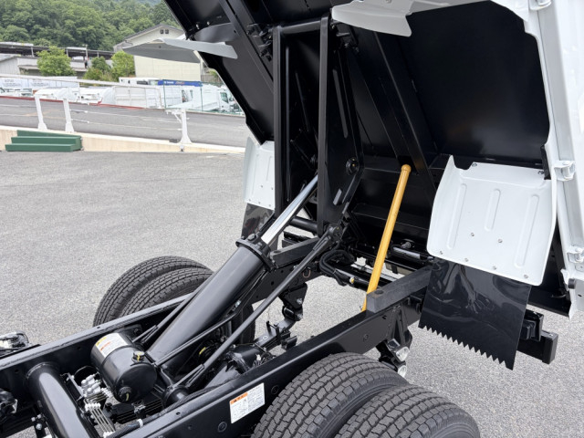 三菱ふそう キャンター 小型 土砂ダンプ 2RG-FDA60(107960) 20枚目