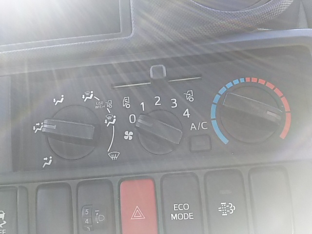 トヨタ ダイナ 小型 平ボディ TKG-XZU605(8403) 32枚目