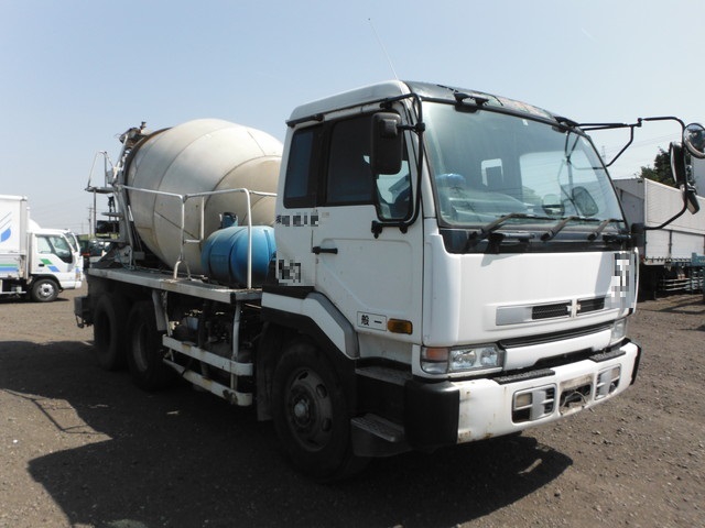 UDトラックス（日産） ビッグサム 大型 ミキサー車 KC-CW53AHH(1457) 1枚目