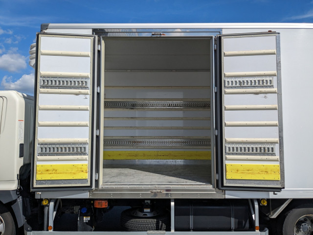 日野 レンジャー 中型 冷蔵冷凍バン 2KG-FC2ABG(93861) 13枚目