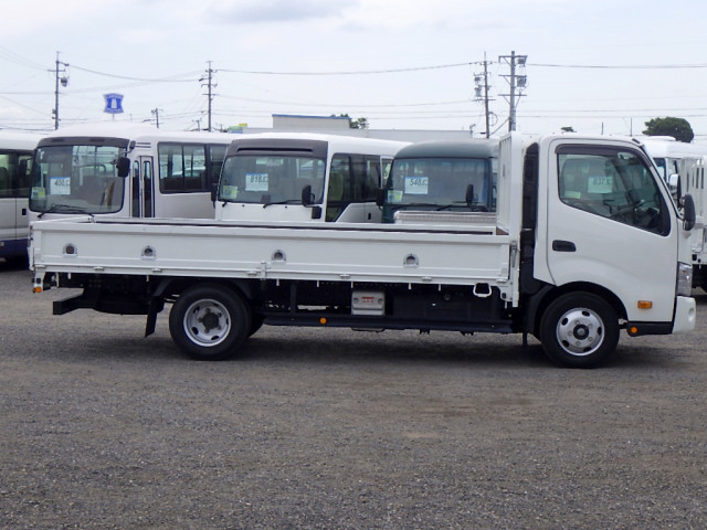 日野 デュトロ 小型 平ボディ 2RG-XZC710M(110073) 4枚目