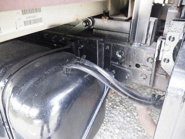 UDトラックス（日産） コンドル 小型 平ボディ（クレーン付） PB-BPS81AR(109528) 23枚目