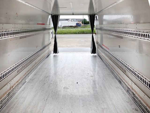 Isuzu forward 6studs large Freezer box_body 2PG-FTR90V2(93164) 10枚目
