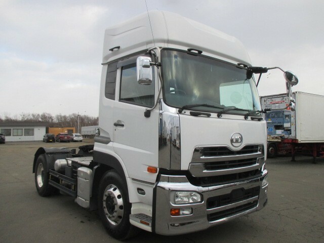 UDトラックス（日産） クオン 大型 トラクタ QKG-GK6XAD(7774) 3枚目