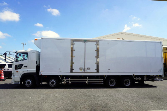 日野 プロフィア 大型 冷蔵冷凍バン 2DG-FW1AHC(111342) 3枚目