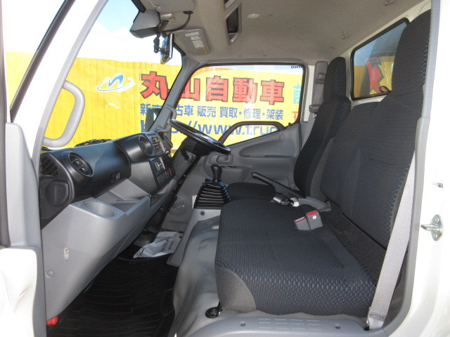日野 デュトロ 小型 バン 2RG-XZC605M(113822) 27枚目