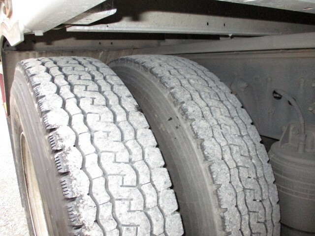 UDトラックス（日産） クオン 大型 ウィング PKG-CD4ZA(8857) 13枚目