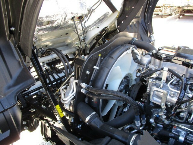 三菱ふそう ファイター 中型 平ボディ（クレーン付） 2KG-606151(6749) 5枚目
