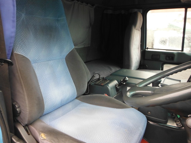 UDトラックス（日産） ビッグサム 大型 平ボディ KL-CD48L(1703) 20枚目