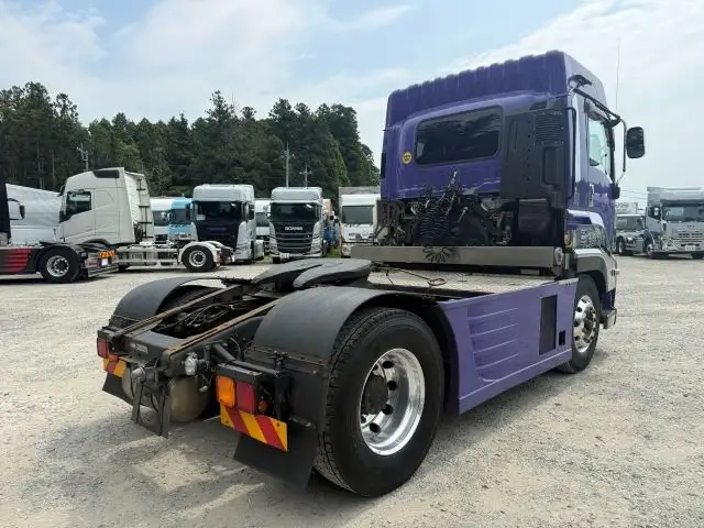 いすゞ ギガ 大型 トラクタ QKG-EXD52BD(108639) 5枚目