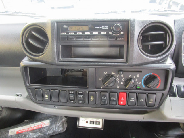 日野 デュトロ 小型 バン TKG-XZC645M(94480) 40枚目