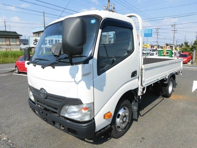 トヨタ ダイナ 小型 平ボディ TKG-XZC645(7168) 1枚目