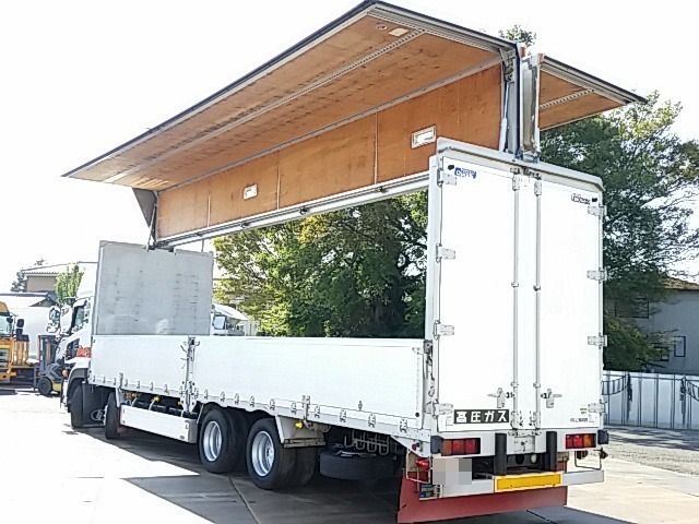 UDトラックス（日産） クオン 大型 ウィング ADG-CG4ZA(8236) 50枚目