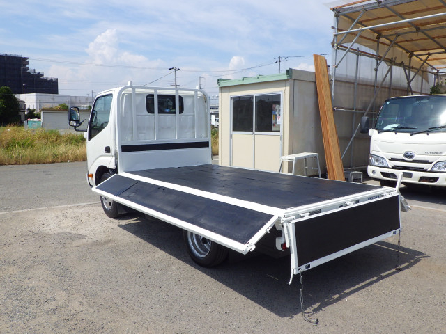 トヨタ トヨエース 小型 平ボディ 2RG-XZC605(110674) 24枚目