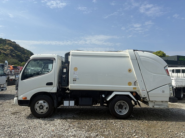 日野 デュトロ 小型 塵芥車（プレス式） 2RG-XZU605X(105408) 4枚目