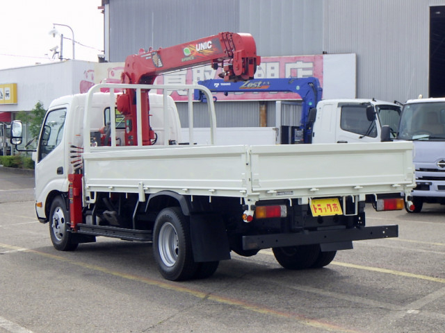トヨタ ダイナ 小型 平ボディ（クレーン付） TKG-XZU650(109230) 5枚目