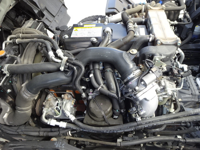 いすゞ フォワード 中型 冷蔵冷凍バン 2PG-FRR90T2(60875) 33枚目