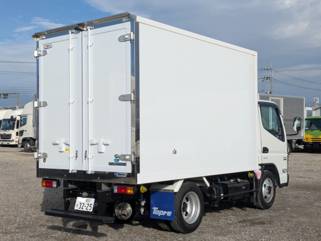 三菱ふそう キャンター 小型 冷蔵冷凍バン 2RG-FBAV0(113802) 4枚目