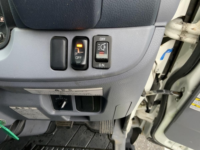 三菱ふそう キャンター 小型 バン TKG-FGB70(57022) 24枚目