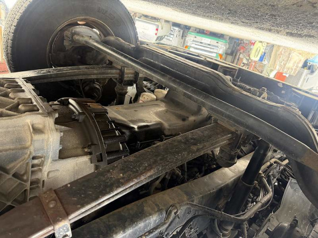 UDトラックス（日産） クオン 大型 冷蔵冷凍バン 2PG-CD5CA(105369) 50枚目