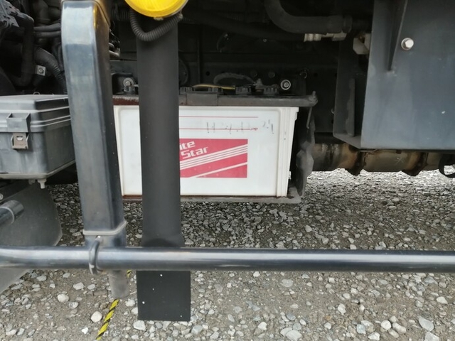 三菱ふそう キャンター 小型 冷蔵冷凍バン PDG-FB70B(5570) 46枚目