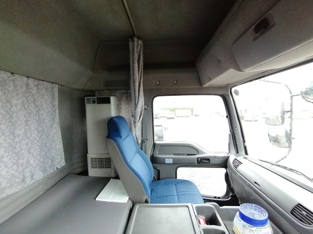 いすゞ ギガ 大型 トラクタ PKG-EXD52E8(3795) 35枚目
