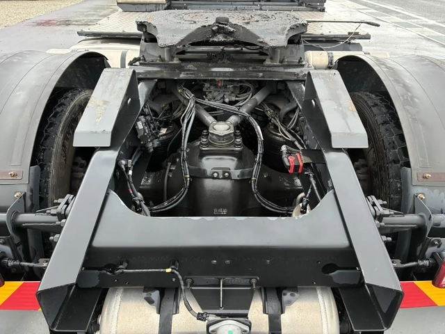 日産自動車 クオン 大型 トラクタ 2PG-GK5AAD(111415) 14枚目