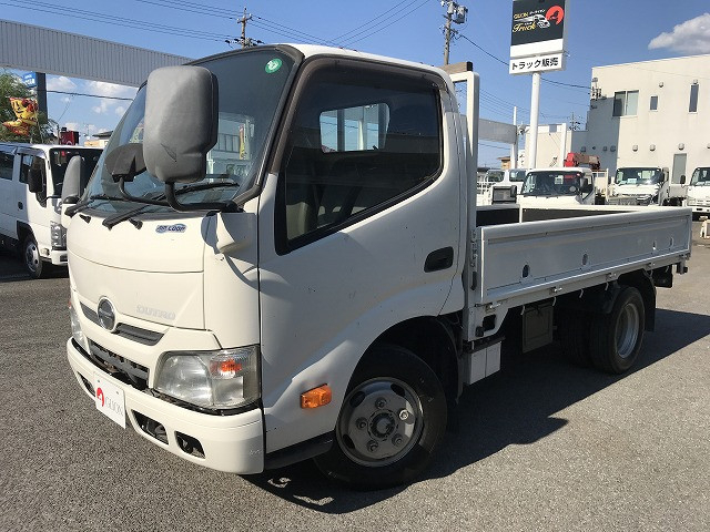 日野 デュトロ 小型 平ボディ SKG-XZU600M(110154) 1枚目