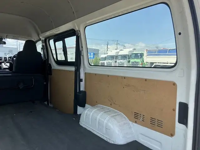 トヨタ ハイエース 小型 特装車・その他 3DF-GDH206K(106518) 11枚目