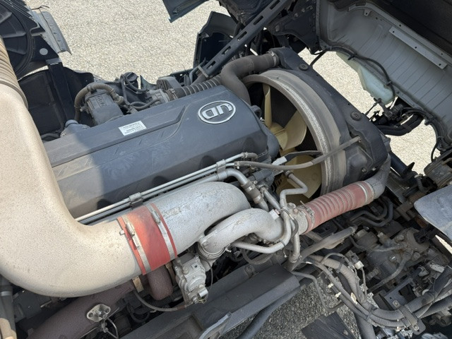 UDトラックス（日産） クオン 大型 Translation missing: ja.item.body_keijou_enum.body_keijou_carrier_other QKG-CG5ZA(110783) 28枚目