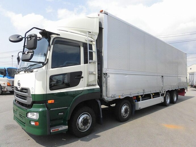 UDトラックス（日産） クオン 大型 ウィング QKG-CG5ZA(6459) 1枚目