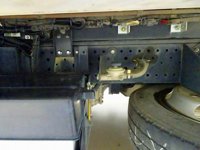 いすゞ エルフ 小型 冷蔵冷凍バン 2RG-NLR88AN(111641) 37枚目