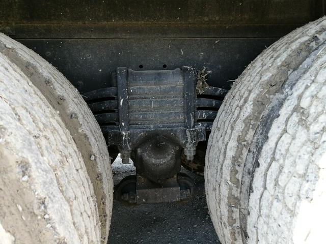 UDトラックス（日産） クオン 大型 平ボディ ADG-CD4ZL(4964) 23枚目