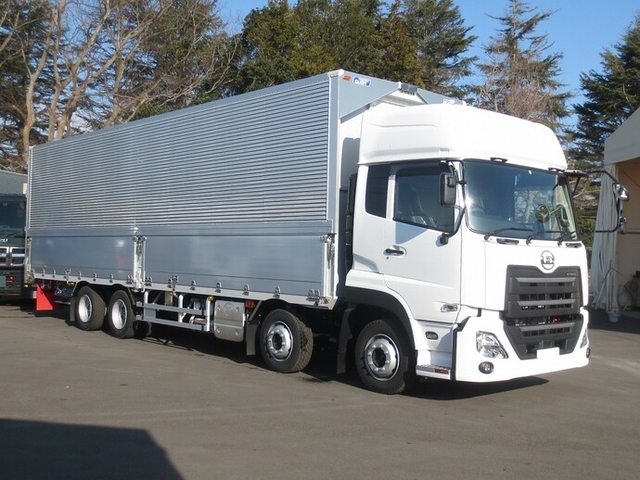 UDトラックス（日産） クオン 大型 ウィング 2PG-CG5CA(9615) 2枚目