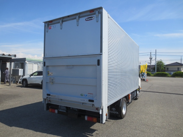 トヨタ トヨエース 小型 バン 2RG-XZU655(105385) 4枚目
