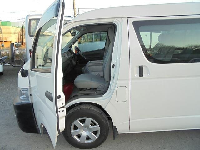 トヨタ ハイエース その他 Translation missing: ja.item.body_keijou_enum.body_keijou_one_box CBA-TRH214W(9753) 26枚目