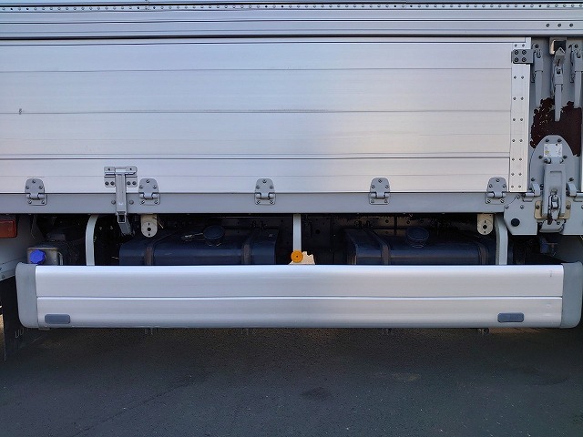 UDトラックス（日産） クオン 大型 ウィング LKG-CG5ZA(8945) 65枚目