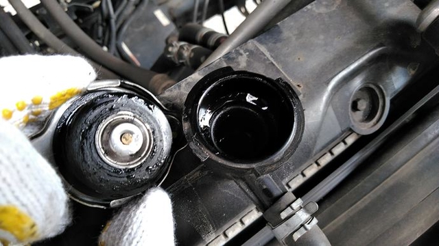 いすゞ エルフ 中型 冷蔵冷凍バン TKG-FRR90T2(3768) 32枚目