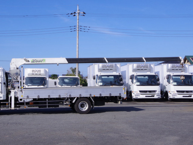 三菱ふそう ファイター 増トン 平ボディ（クレーン付） QKG-FK62FZ(114028) 9枚目
