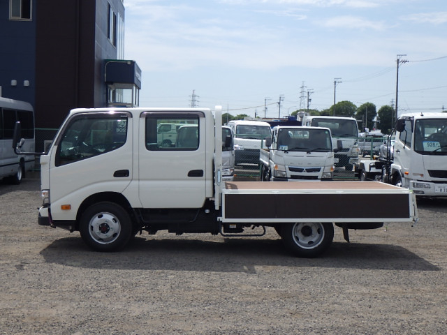 日野 デュトロ 小型 Wキャブ 2WG-XZU686M(108078) 8枚目