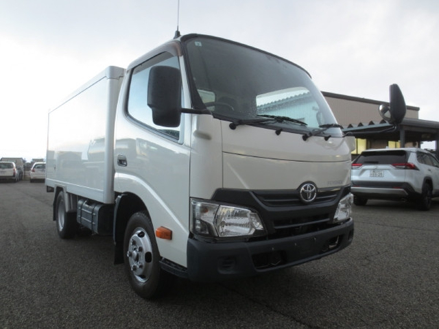 トヨタ トヨエース 小型 冷蔵冷凍バン TKG-XZC605(98581) 2枚目