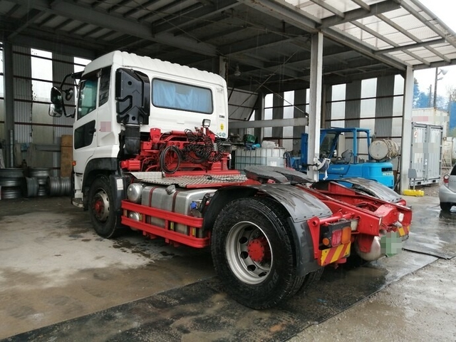 UDトラックス（日産） クオン 大型 トラクタ QKG-GK5XAB(5622) 4枚目
